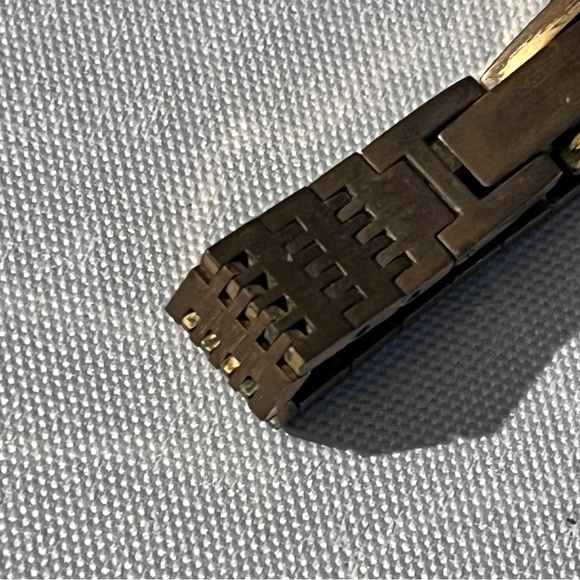 Novex watch tiger eye inspired face gold tone hardware unique joint band unisex - Picture 5 of 10